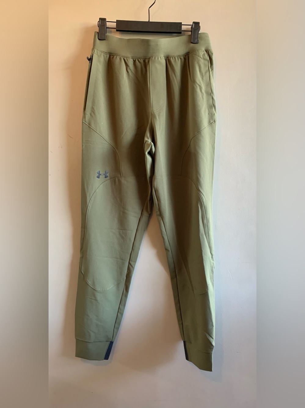 Under Armour Men’s Olive Green Fitted Jogger Pants